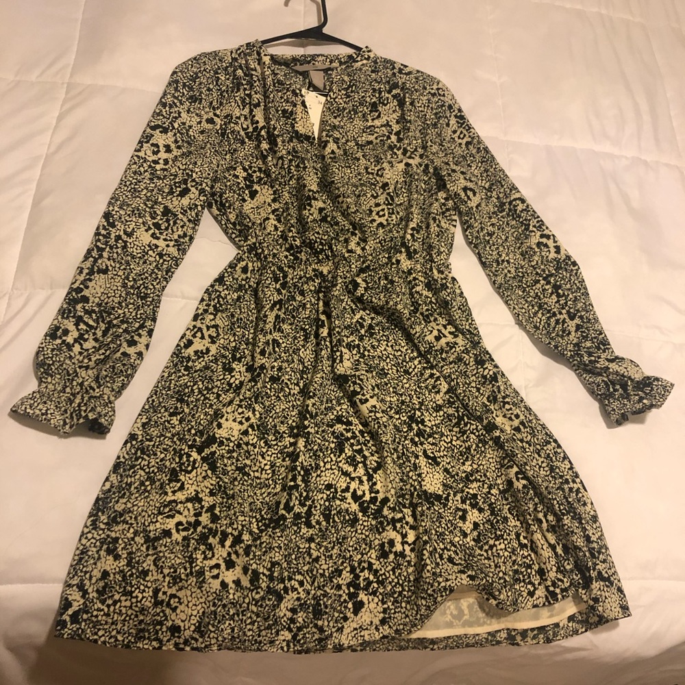 Animal print. H&M, Never worn, flowy dress.